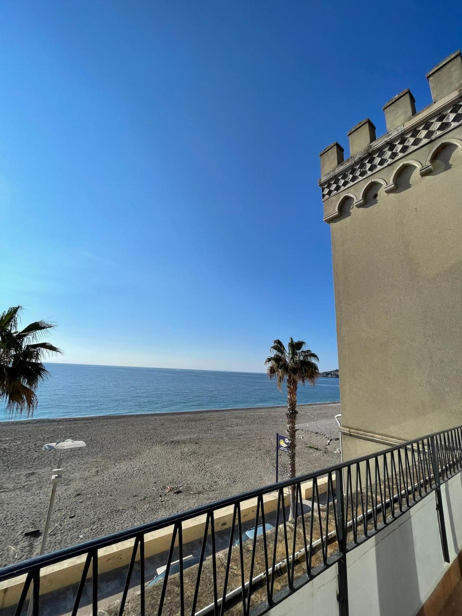 Palazzo Durante Hotel Letojanni Exterior photo