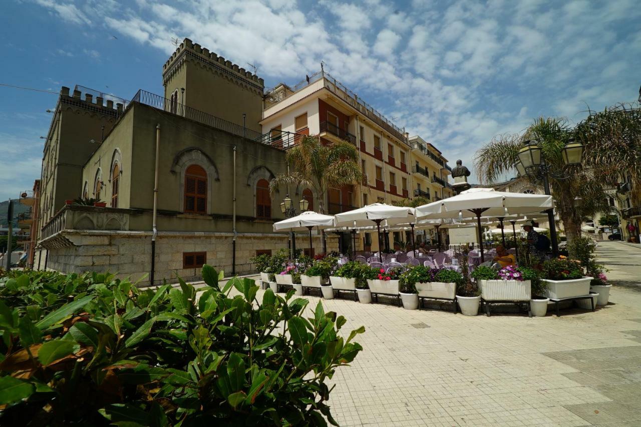Palazzo Durante Hotel Letojanni Exterior photo